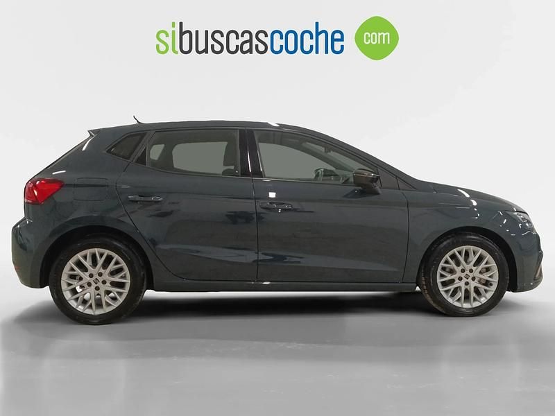 Usado Seat Ibiza FR 115 CV (84 kW) 2025 Azul Utilitario