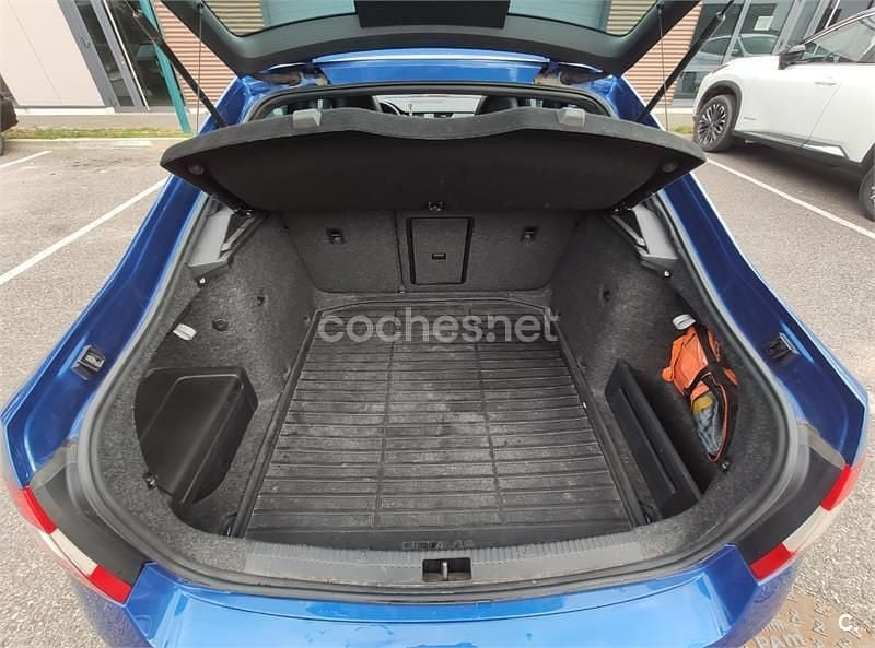 Usado Skoda Octavia RS 220 CV (161 kW) 2016 Azul Berlina