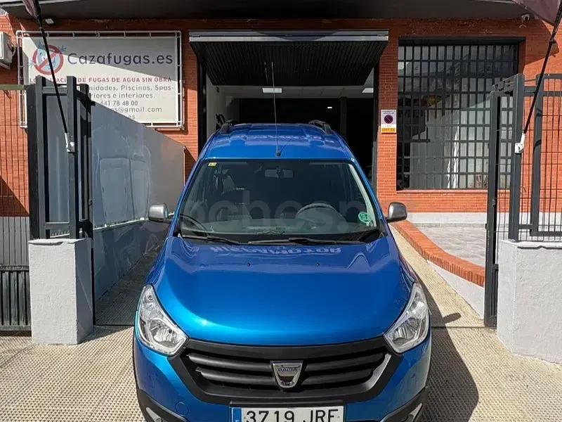 Usado Dacia Dokker Stepway 90 CV (66 kW) 2016 Azul Monovolumen