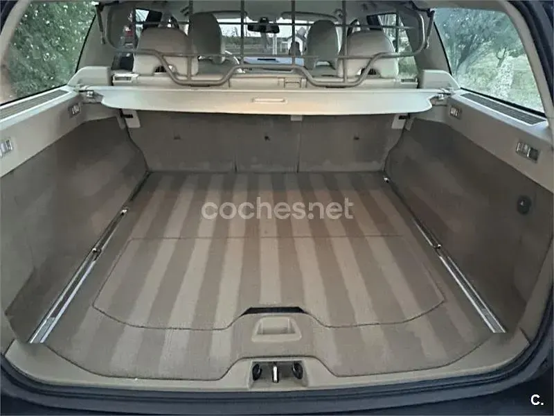 Usado Volvo XC70 Summum 185 CV (136 kW) 2010 Negro Familiar