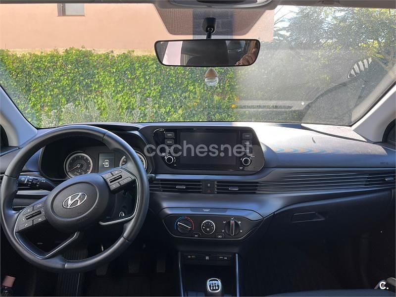 Usado Hyundai i20 84 CV (61 kW) 2023 Blanco Berlina