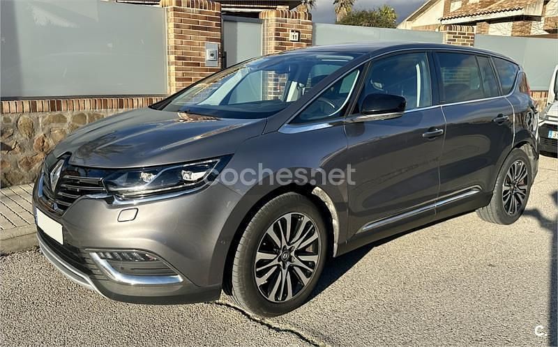 Usado Renault Espace Initiale 160 CV (117 kW) 2016 Gris / plata Monovolumen