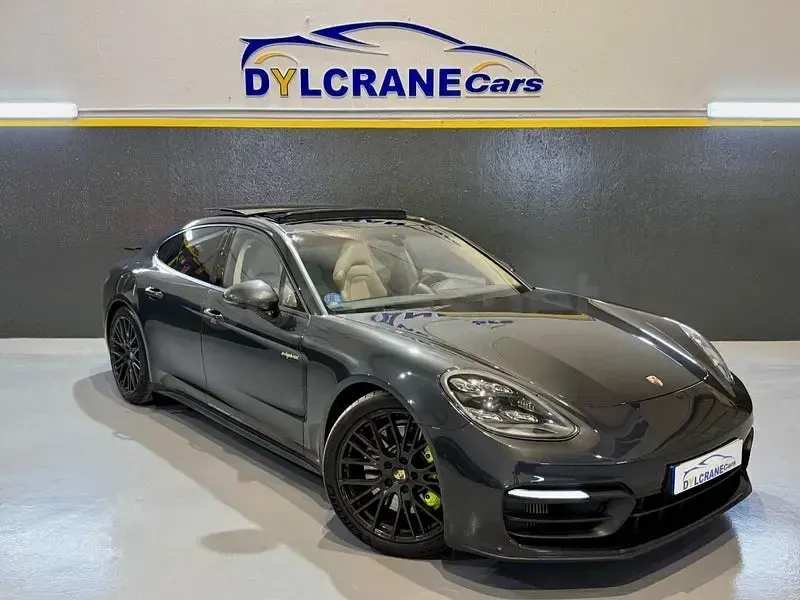 Usado Porsche Panamera 4 E-Hybrid 462 CV (339 kW) 2022 Gris / plata Utilitario