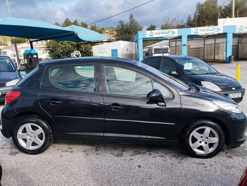 Usado Peugeot 207 Sport 95 CV (69 kW) 2009 Negro Utilitario