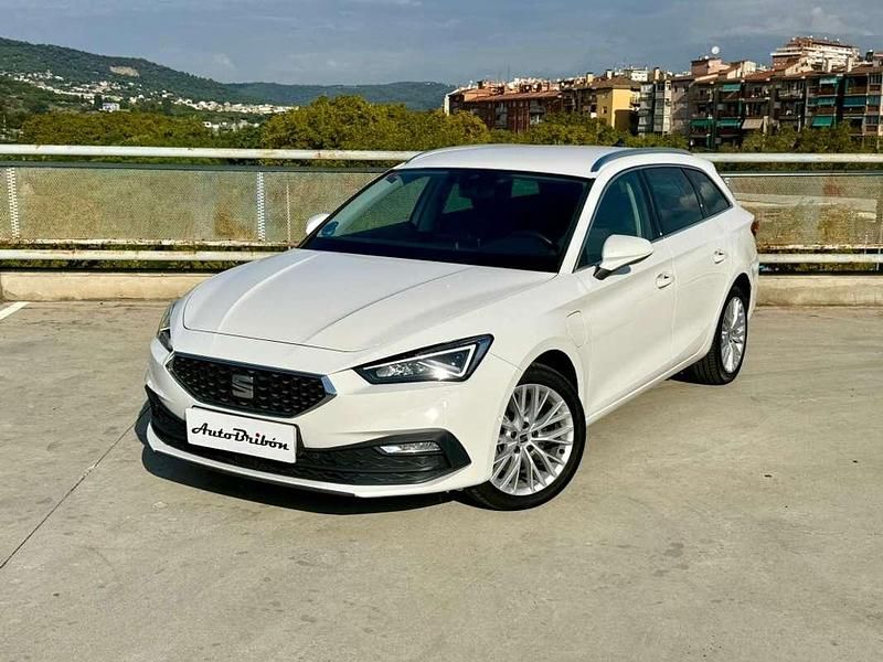 Usado Seat Leon ST XCELLENCE 204 CV (150 kW) 2021 Blanco Familiar