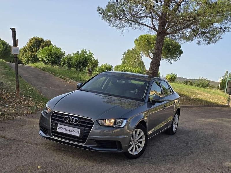 Usado Audi A3 Advanced Plus 125 CV (91 kW) 2016 Gris Berlina