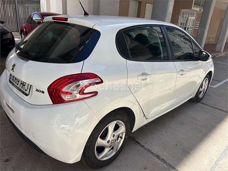 Usado Peugeot 208 82 CV (60 kW) 2013 Blanco Utilitario
