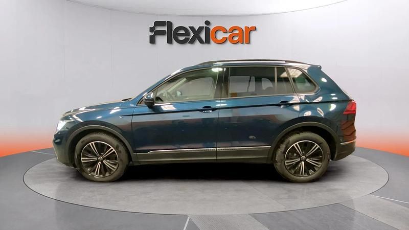 Usado VW Tiguan Life 150 CV (110 kW) 2021 Azul SUV