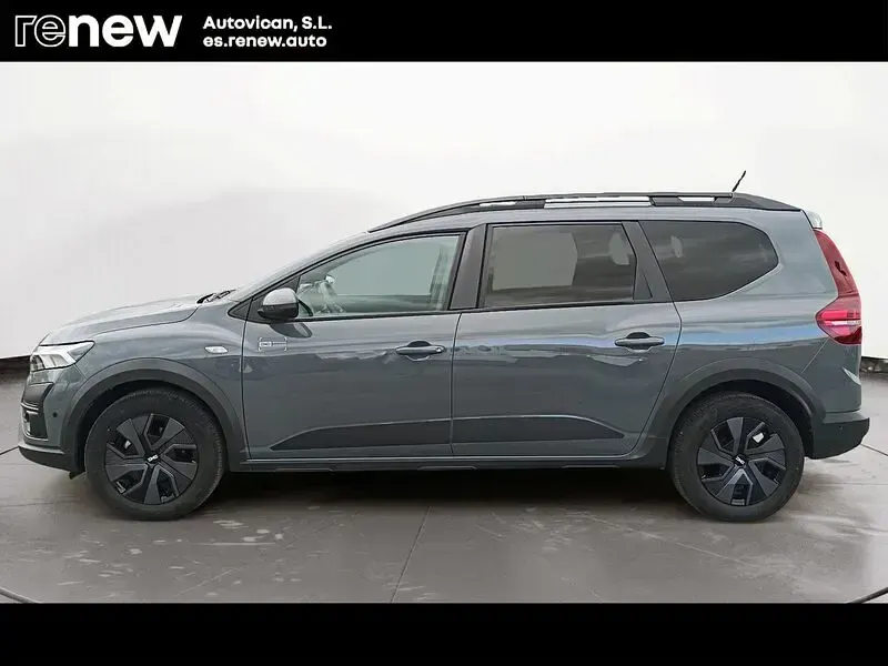 Usado Dacia Jogger Expression 110 CV (80 kW) 2025 Gris Monovolumen