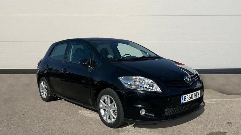 Negro Usado 2011 Toyota Auris Edition | 8000 € - Imagen 1/4