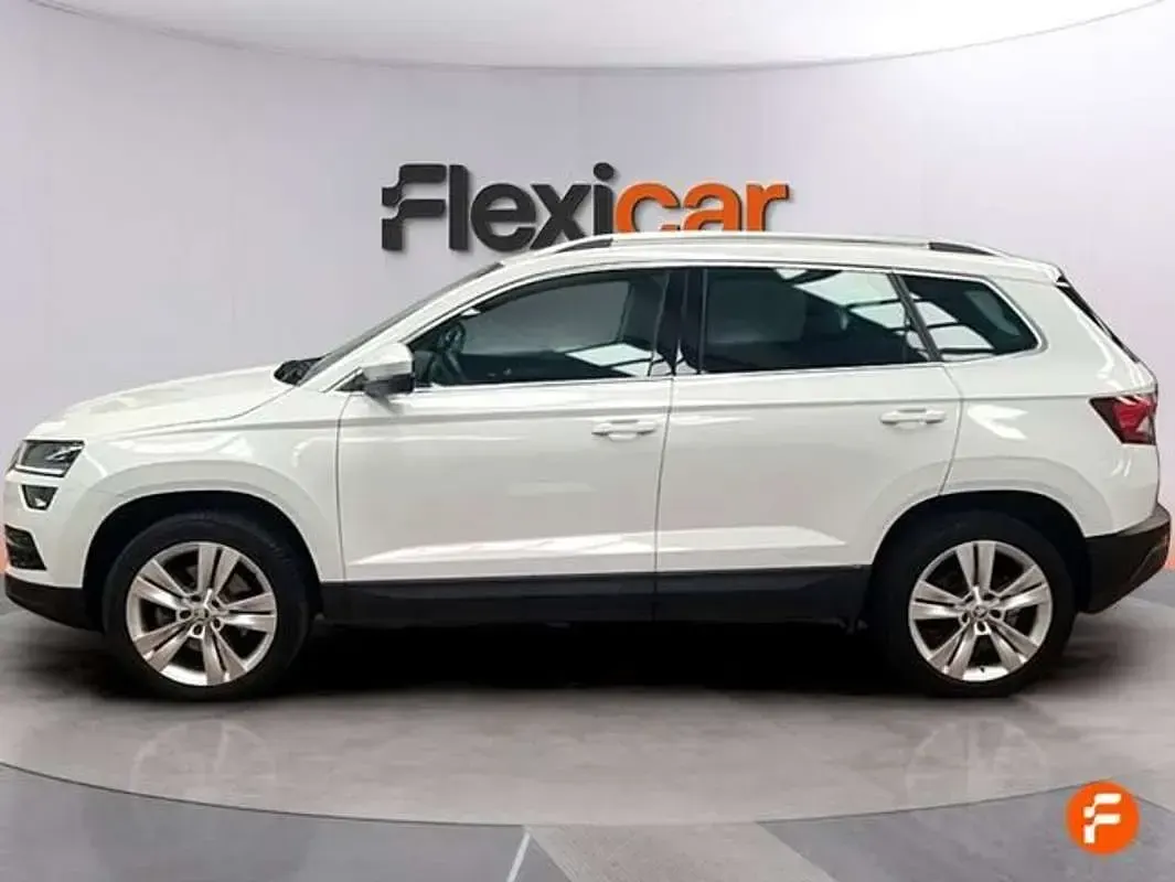Usado Skoda Karoq Style 150 CV (110 kW) 2018 Blanco SUV