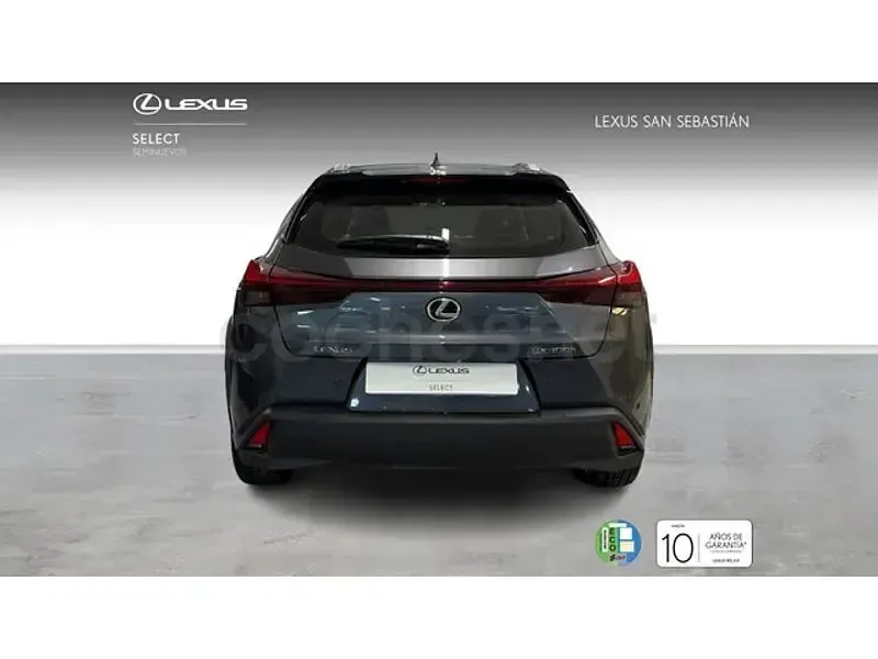 Usado Lexus UX 199 CV (146 kW) 2026 Gris / plata SUV