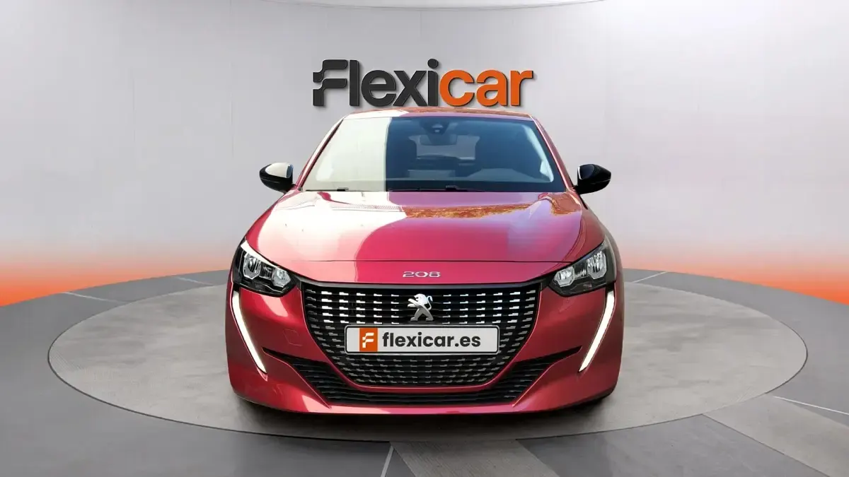 Usado Peugeot 208 Allure 101 CV (74 kW) 2022 Rojo Utilitario