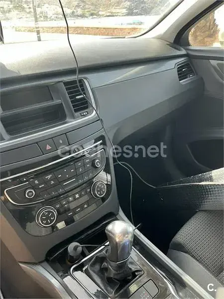 Usado Peugeot 508 Active 112 CV (82 kW) 2012 Beige Berlina