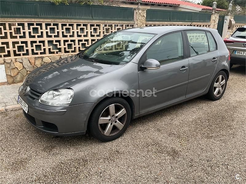 Usado VW Golf V GT 105 CV (77 kW) 2007 Gris / plata Berlina
