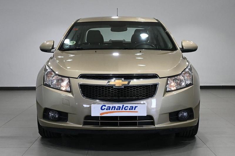 Usado Chevrolet Cruze LT 150 CV (110 kW) 2010 Beige Berlina