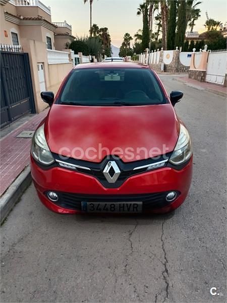 Rojo Usado 2014 Renault Clio IV Expression Berlina | 7500 € (Buen precio) - Imagen 1/4