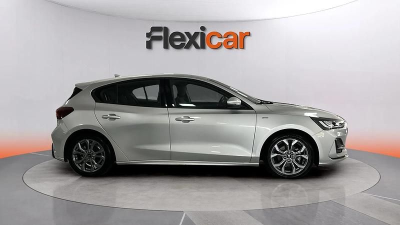 Usado Ford Focus ST-Line 125 CV (91 kW) 2023 Gris Berlina
