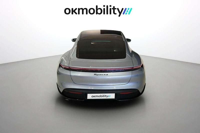 Usado Porsche Taycan 4S 389 kW (530 CV) 2023 Plateado Berlina