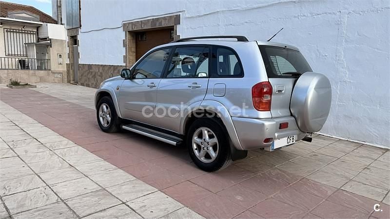 Usado Toyota RAV4 Sol 116 CV (85 kW) 2003 Gris / plata SUV