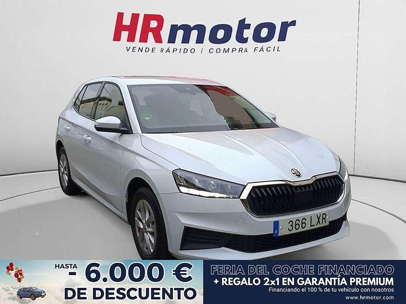 Blanco Usado 2022 Skoda Fabia Ambition Utilitario | 14.490 € (Precio justo) - Imagen 1/4
