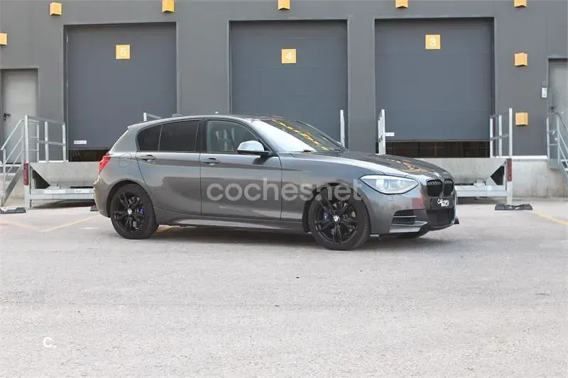 Usado BMW M135 M Sport 320 CV (235 kW) 2014 Gris / plata Utilitario