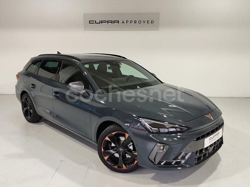 Azul Nuevo 2025 Cupra Leon Familiar | 32.900 € (Precio justo) - Imagen 1/4