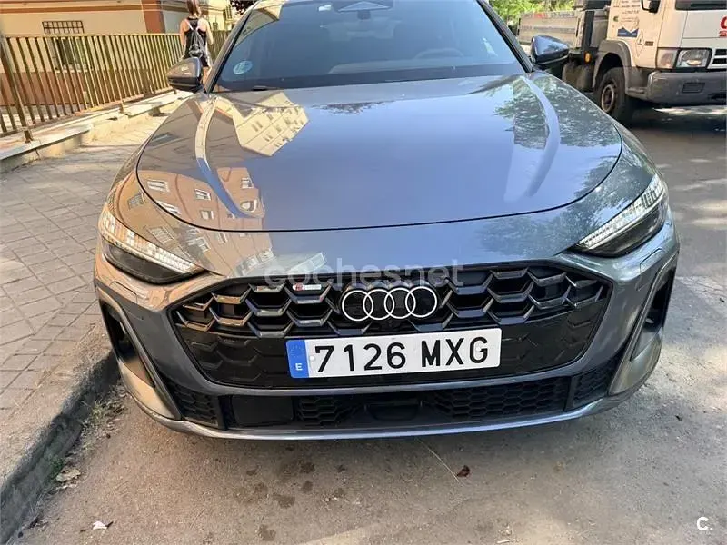 Usado Audi A5 S-Line 204 CV (150 kW) 2024 Azul Berlina