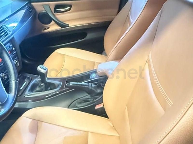 Usado BMW 318 143 CV (105 kW) 2011 Negro Berlina