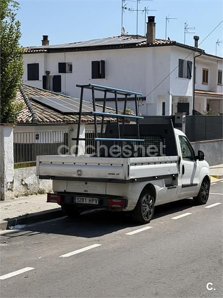 Usado Fiat Doblò 105 CV (77 kW) 2012 Blanco Monovolumen