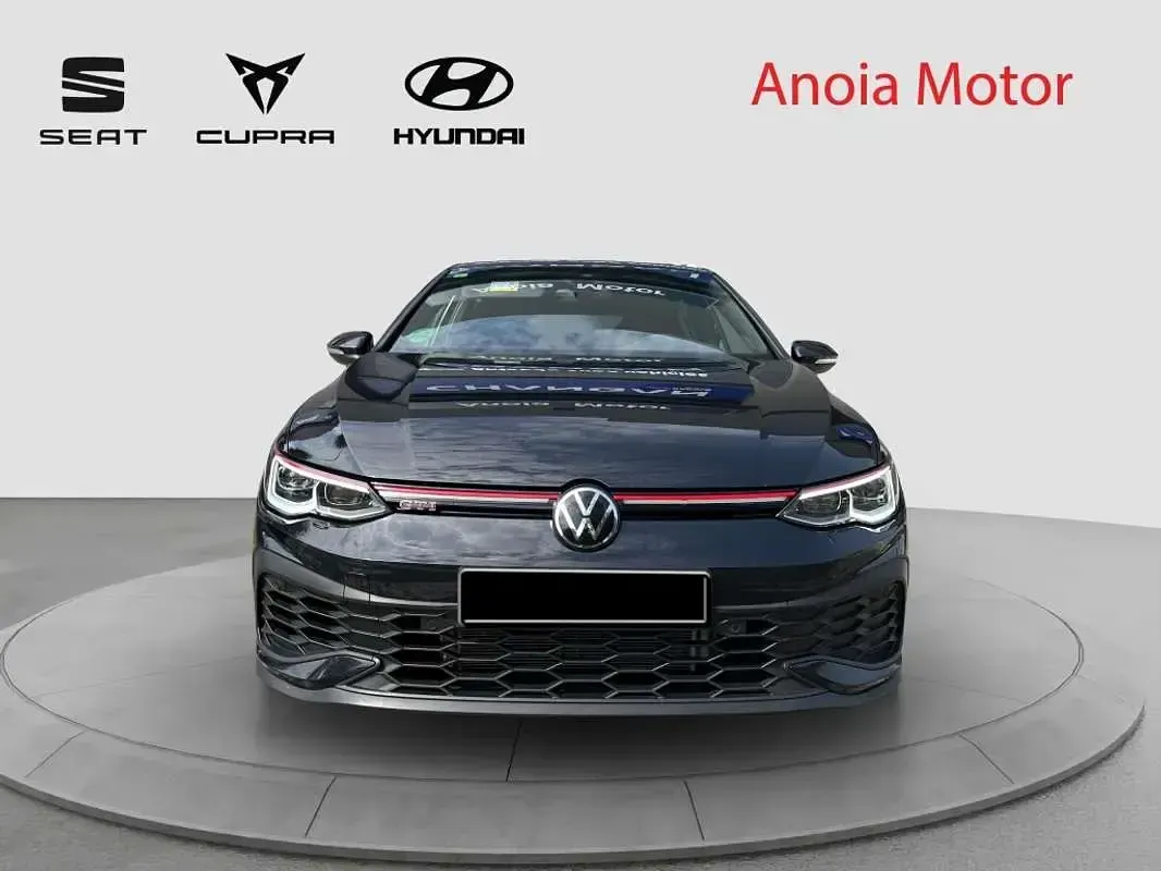 Usado VW Golf VIII GTI 300 CV (220 kW) 2022 Negro Utilitario