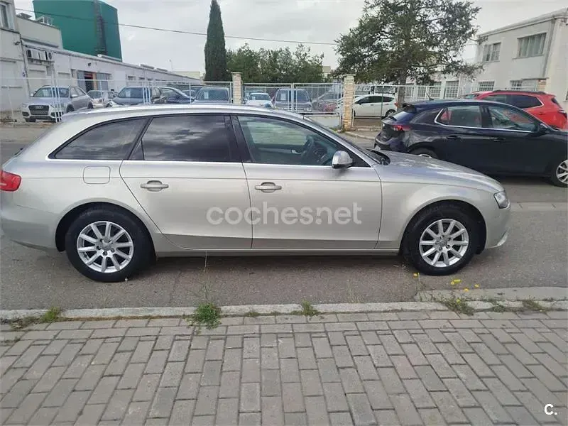 Usado Audi A4 Advanced 136 CV (100 kW) 2014 Beige Familiar