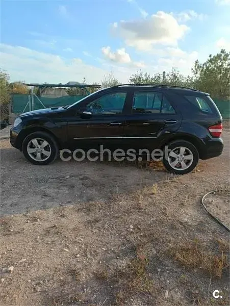 Usado Mercedes ML420 306 CV (225 kW) 2006 Negro SUV