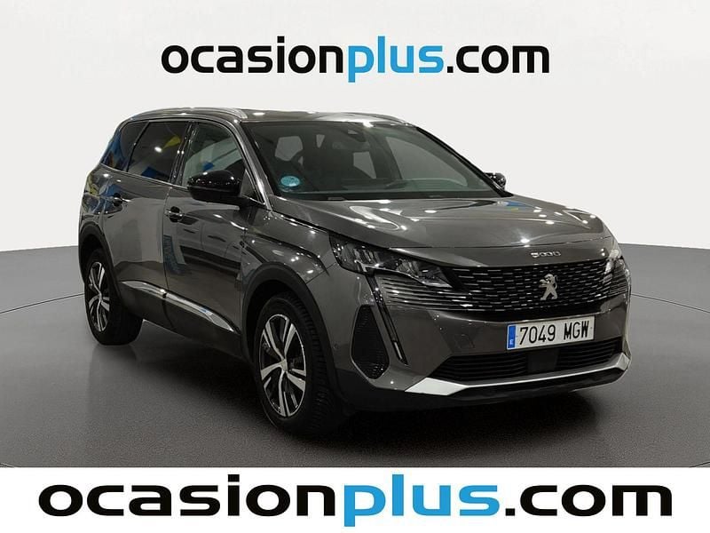 Usado Peugeot 5008 Allure 131 CV (96 kW) 2023 Gris plata SUV