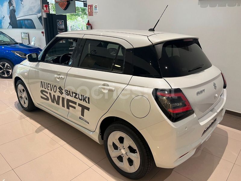 Usado Suzuki Swift 83 CV (61 kW) 2024 Blanco Utilitario