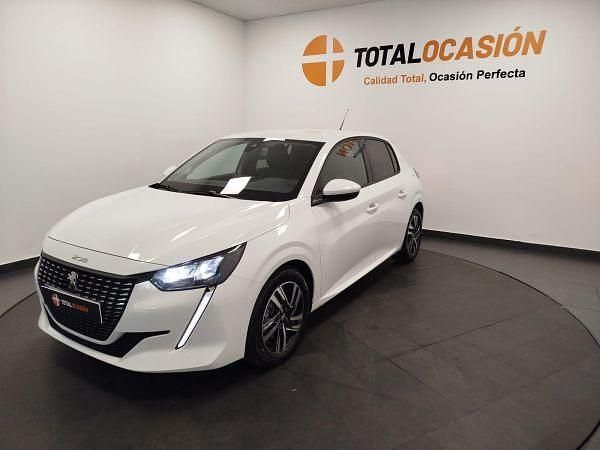 Usado Peugeot 208 Allure 100 CV (73 kW) 2021 Blanco Utilitario