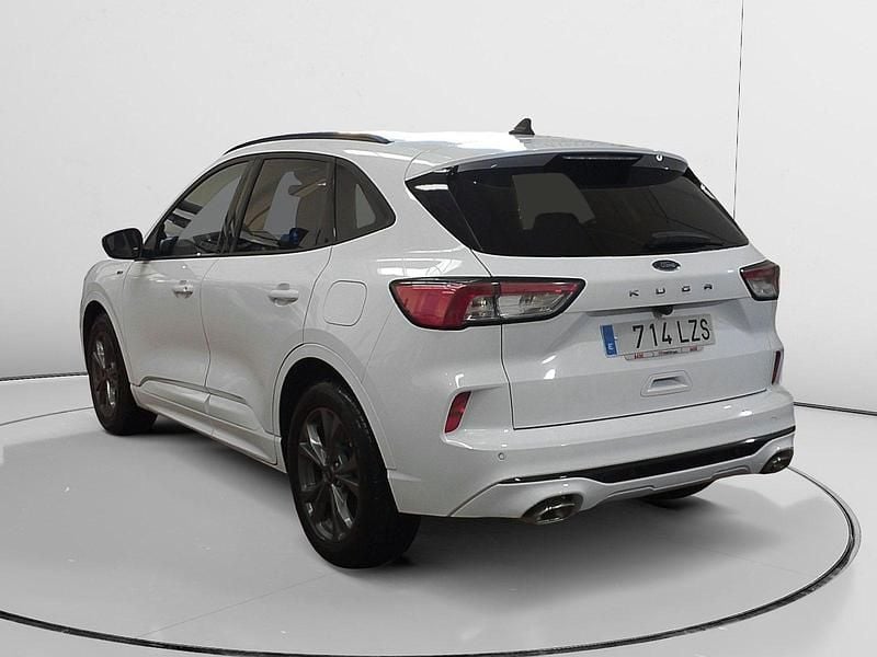 Usado Ford Kuga ST-Line 151 CV (111 kW) 2022 Blanco SUV