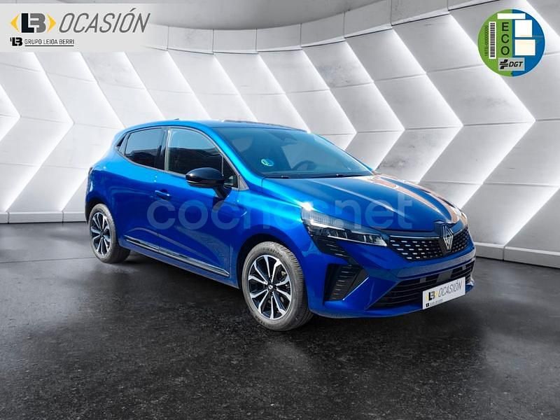 Usado Renault Clio V Techno 100 CV (73 kW) 2024 Azul Berlina