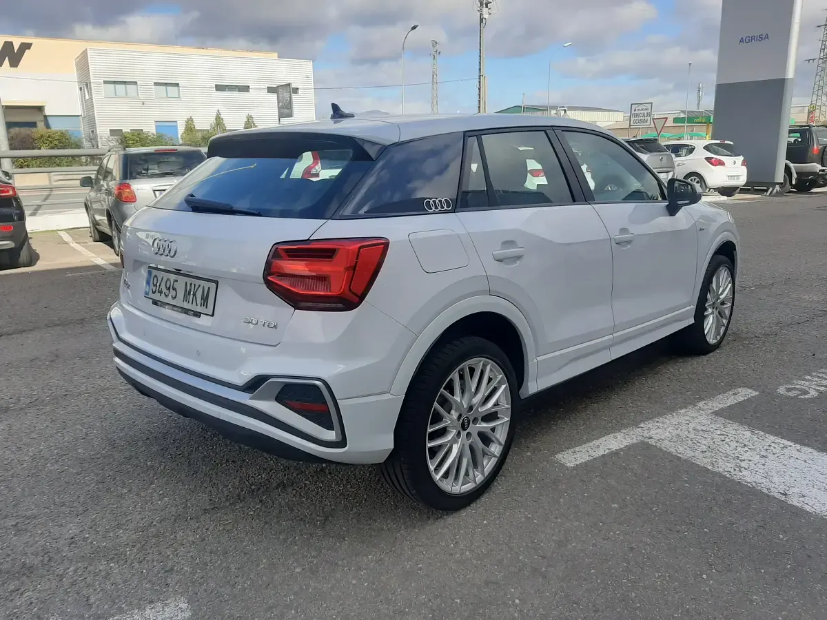Usado Audi Q2 S-Line 116 CV (85 kW) 2023 Blanco SUV