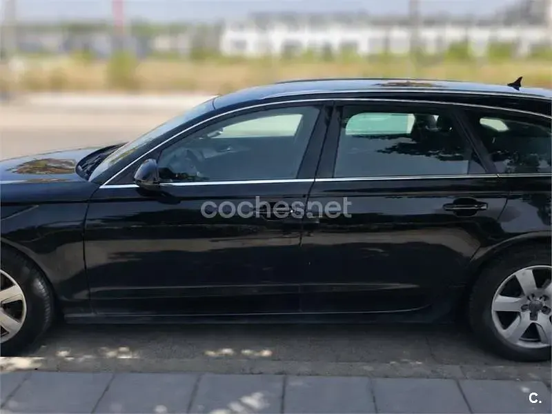 Usado Audi A6 Premium 204 CV (150 kW) 2012 Negro Familiar
