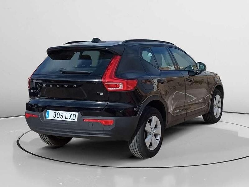 Usado Volvo XC40 Momentum 129 CV (94 kW) 2022 Negro SUV