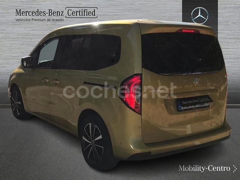 Usado Mercedes T180 116 CV (85 kW) 2025 Amarillo Monovolumen