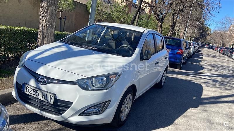Usado Hyundai i20 85 CV (62 kW) 2012 Blanco Berlina