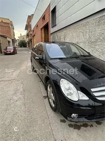 Usado Mercedes R320 224 CV (164 kW) 2008 Negro Familiar
