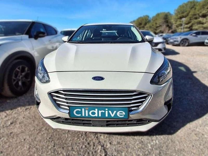 Usado Ford Focus Trend+ 120 CV (88 kW) 2022 Blanco Utilitario