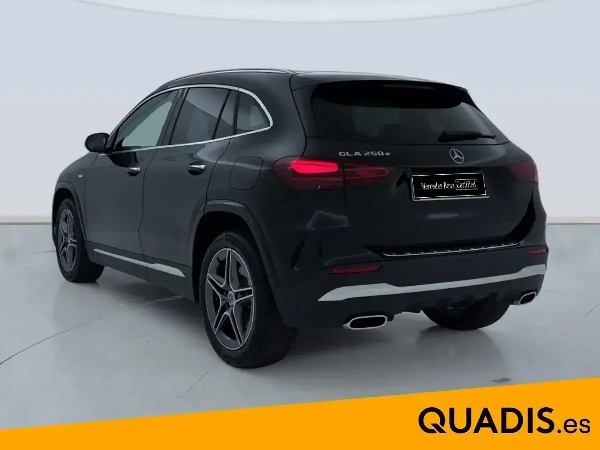 Usado Mercedes GLA250 218 CV (160 kW) 2025 Negro SUV