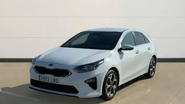 Usado Kia Ceed 100 CV (73 kW) 2021 Blanco Utilitario