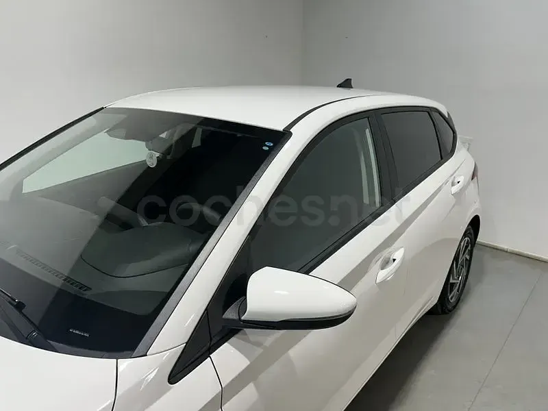 Nuevo Hyundai i20 100 CV (73 kW) 2025 Blanco Utilitario