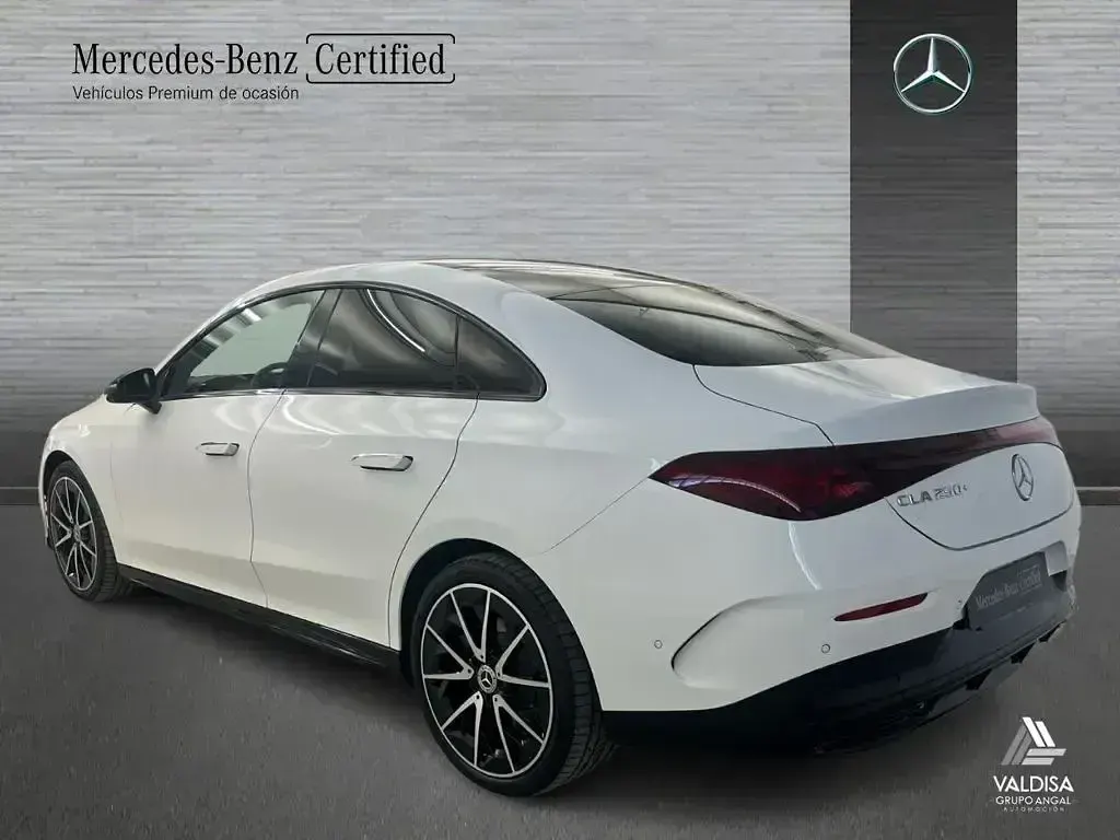 Używany Mercedes CLA 250+ 200 kW (272 KM) 2026 Biały Sedan/Limuzyna