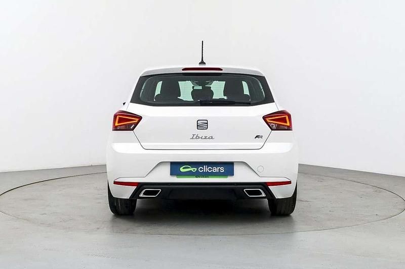 Usado Seat Ibiza FR 110 CV (80 kW) 2023 Blanco Utilitario